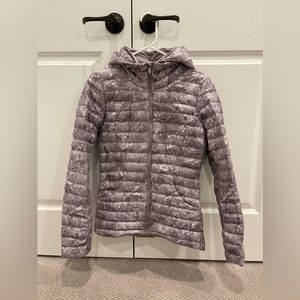 Lululemon light puffer jacket